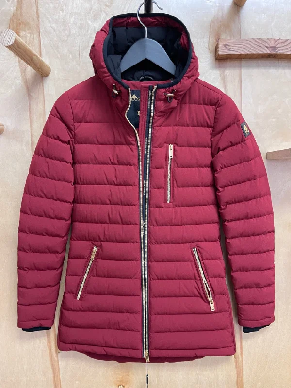 Moose Knuckles Women Rckcliff Jacket M30LJ115 865 Red Front Pockets Side Pockets Patch Pockets Moose Knuckles Women Rckcliff Jacket M30LJ115 865 Red Front Pockets Side Pockets Patch Pockets